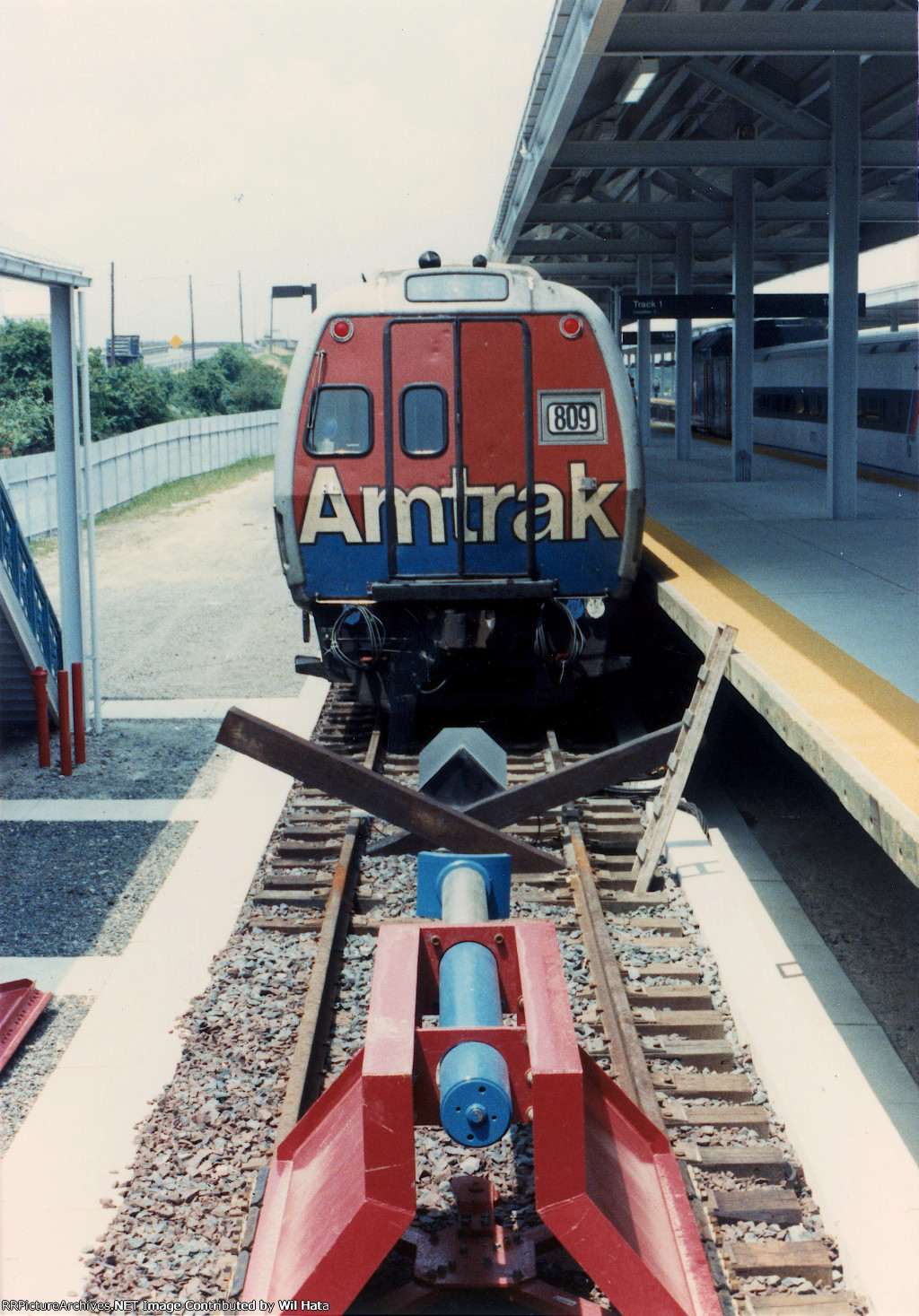 Amtrak Metroliner Coach 809